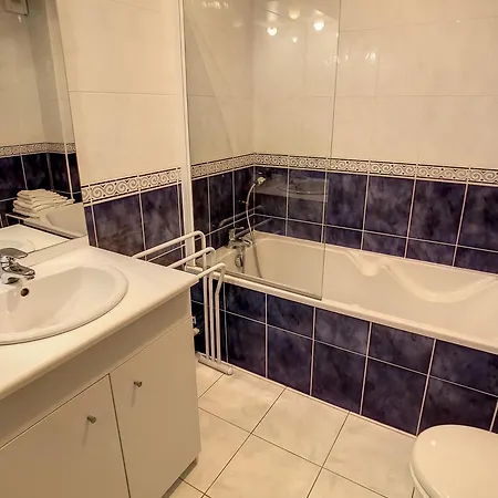 Fleur De Sel Face A La *